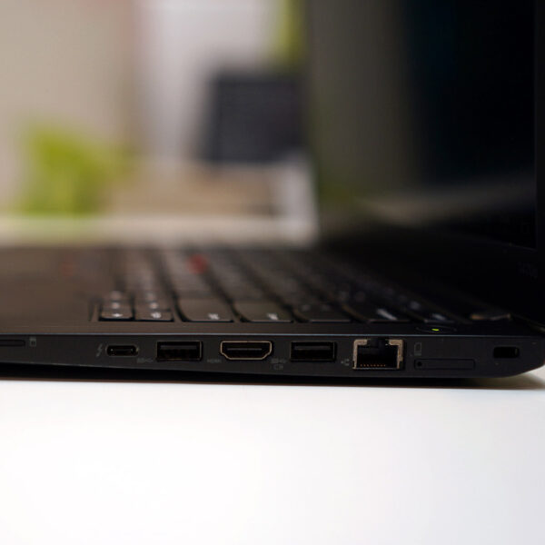 Lenovo T470s | 7th Gen Core i5 | 8GB DDR4 RAM | 256GB NVME | 14" FHD - Image 4