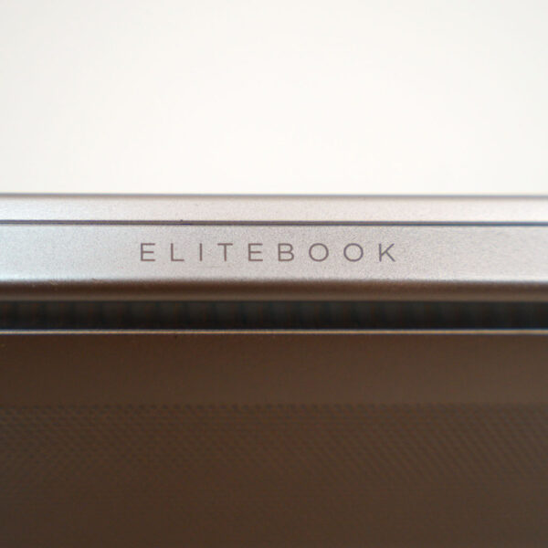 HP ELITEBOOK 1040 G4 | 7th Gen Core i5 | 8GB DDR4 RAM | 256GB NVME | 14" FHD IPS+Touch - Image 4